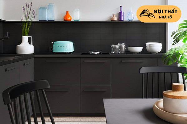 Các bề mặt của tủ bếp được phủ mới lớp Acrylic trơn bóng kèm thuận tiện vệ sinh