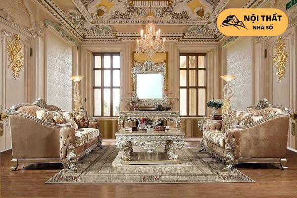 Đặc trưng của phong cách này là nội thất dát vàng, dát bạc