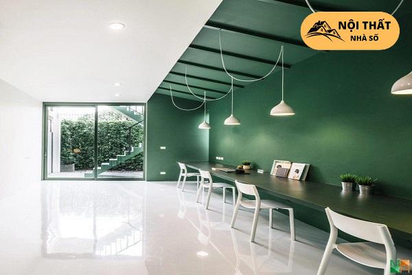 Văn phòng chỉ kết hợp với màu xanh trắng và màu xanh lá đã đủ tạo nên một văn phòng ấn tượng