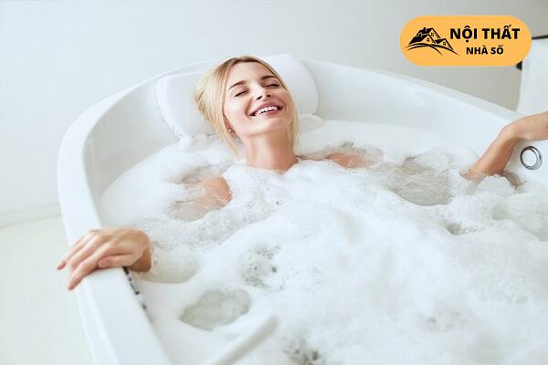 Bồn tắm là nơi thư giãn sau ngày dài làm việc mệt nhọc
