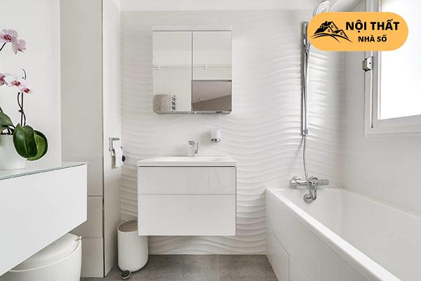 Nhà vệ sinh tông trắng được sử dụng xuyên suốt trong thiết kế